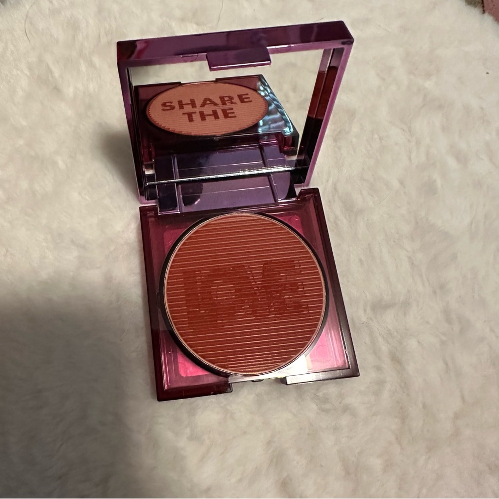 Huda beauty share the love love fest cream blush in burning cherry